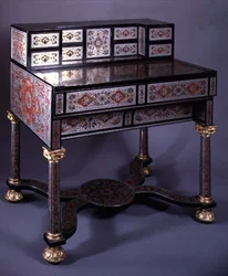 Writing Desk decorated with Boulle-style marquetry of engraved brass inlaid with tortoiseshell, with gilt mounts
